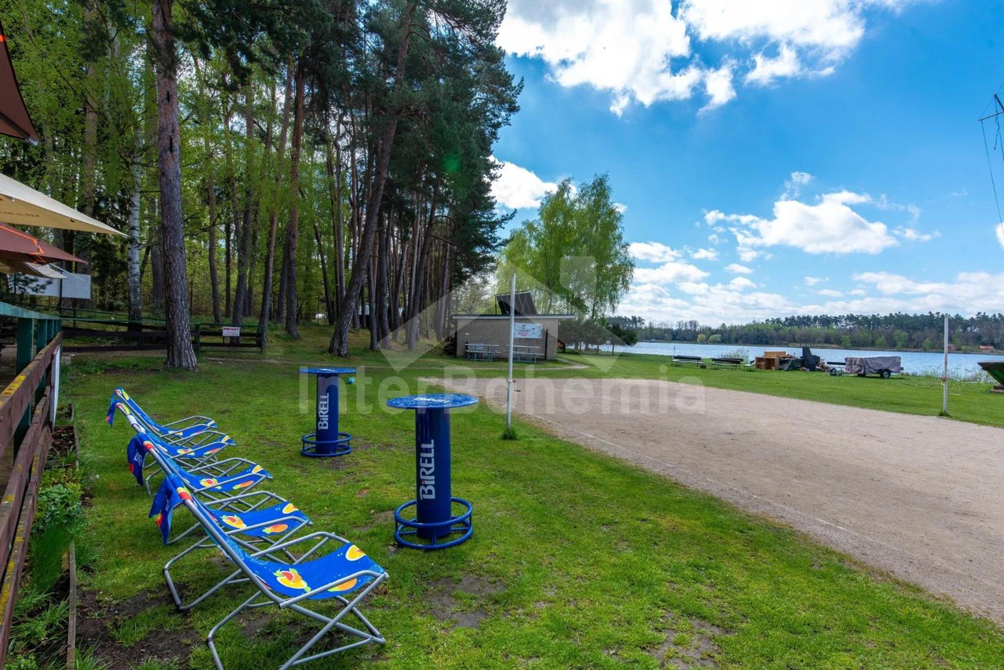 Отель Yacht Club Bezdrev Глубока-над-Влтавой Экстерьер фото